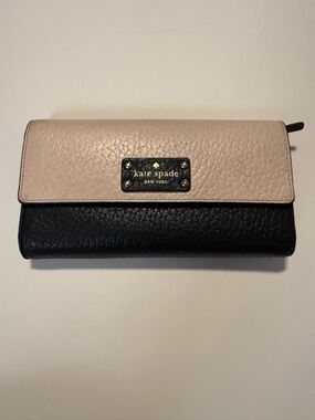 Kate Spade Two-Tone Bay Street Sandra Leather Wallet